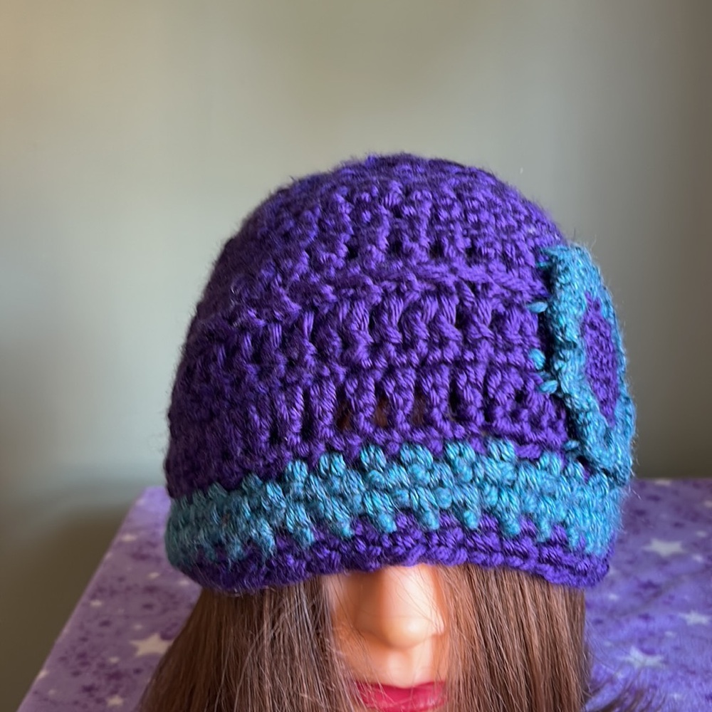 Crochet satin acrylic yarn beanie medium new - Picture 3 of 6